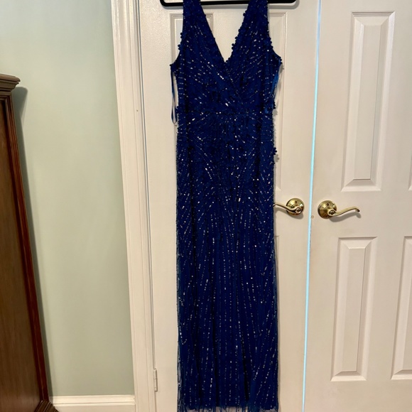 Gorgeous Evening Gown! - Picture 2 of 6